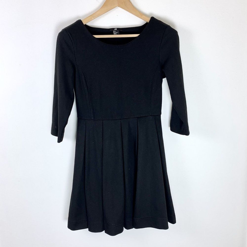 H&M Womens Black Fit & Flare Pleated Dress Small 3/4 Sleeve Round Neck Short